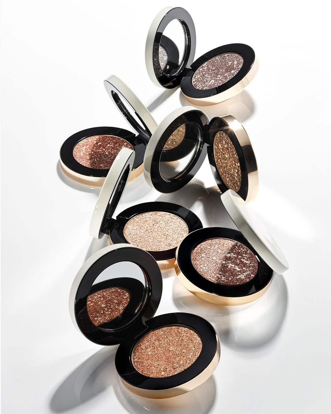 Create Stunning Looks! Multi-Chromatic Eyeshadow for Instant Radiance 111