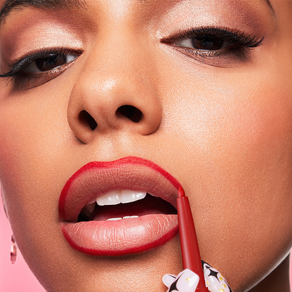 Get Fuller-Looking, Matte Lips That Stay Put Through Coffee, Meals & Busy Days。